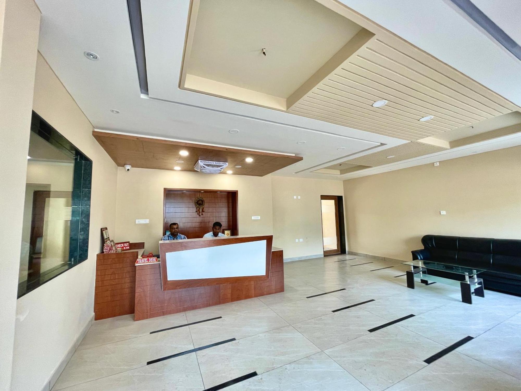 Hotel Rockbay, Puri Swimming-Pool, Near-Sea-Beach-And-Temple Fully-Air-Conditioned-Hotel With-Lift-And-Parking-Facility Zewnętrze zdjęcie